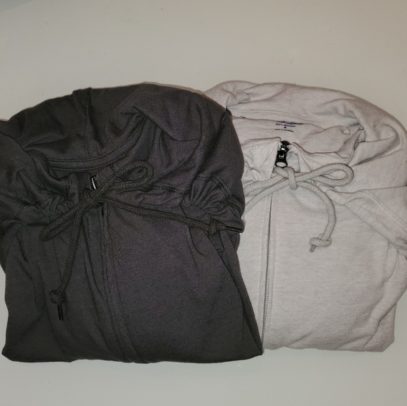 TWO Old Navy Soft Washed Hoodies - Picture 4 of 8